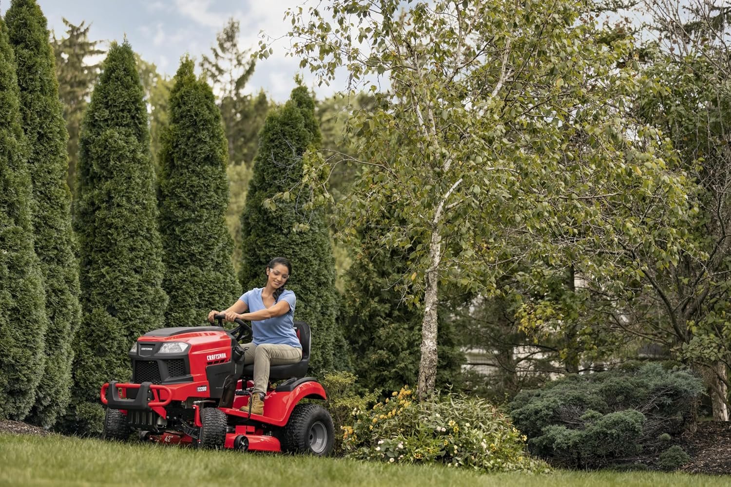 Craftsman T2200K 42-in 20 HP 725cc Hydrostatic Riding Mower